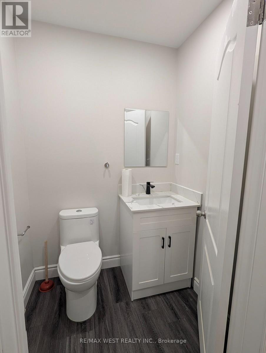 198 Cherrywood Drive, Newmarket, Ontario  L3Y 2X8 - Photo 10 - N12582008