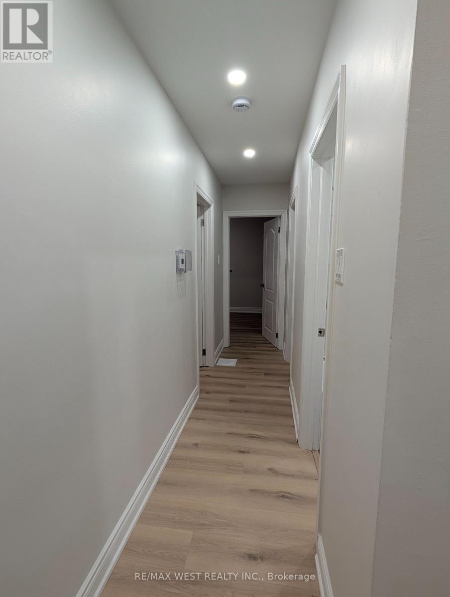 198 Cherrywood Drive, Newmarket, Ontario  L3Y 2X8 - Photo 11 - N12582008