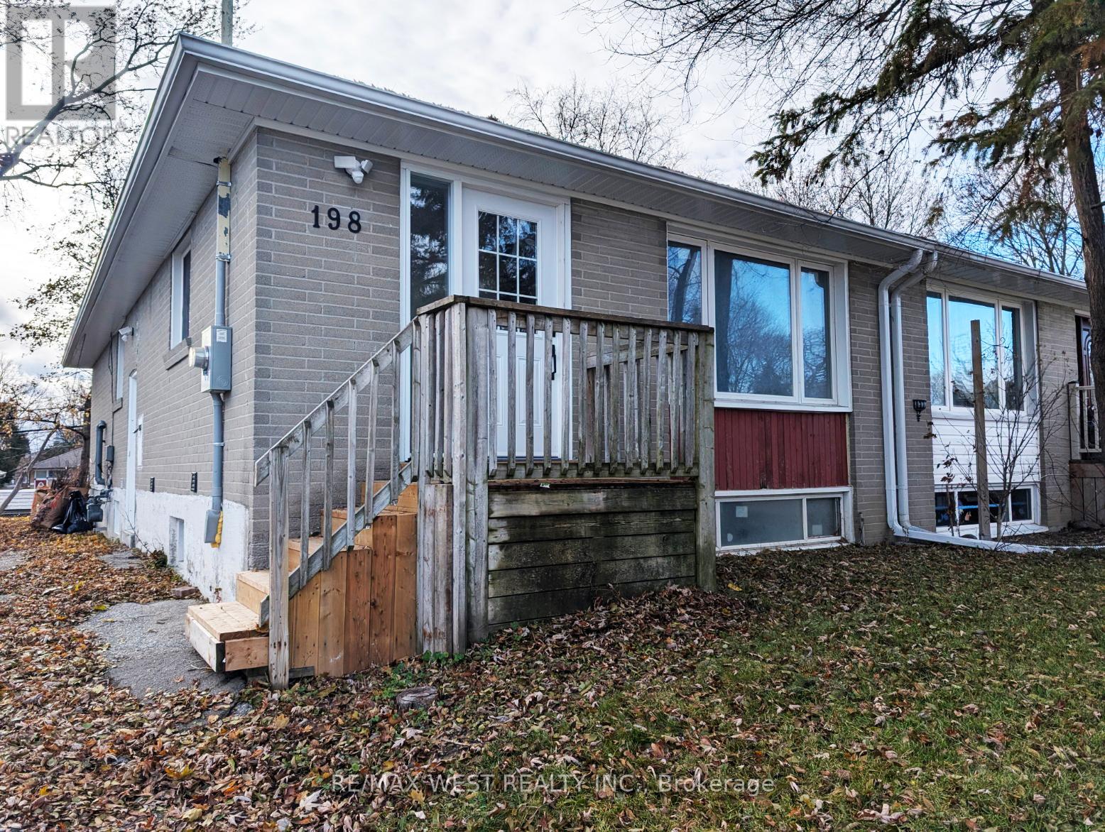 198 Cherrywood Drive, Newmarket, Ontario  L3Y 2X8 - Photo 2 - N12582008