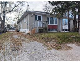 198 CHERRYWOOD DRIVE, Newmarket, Ontario