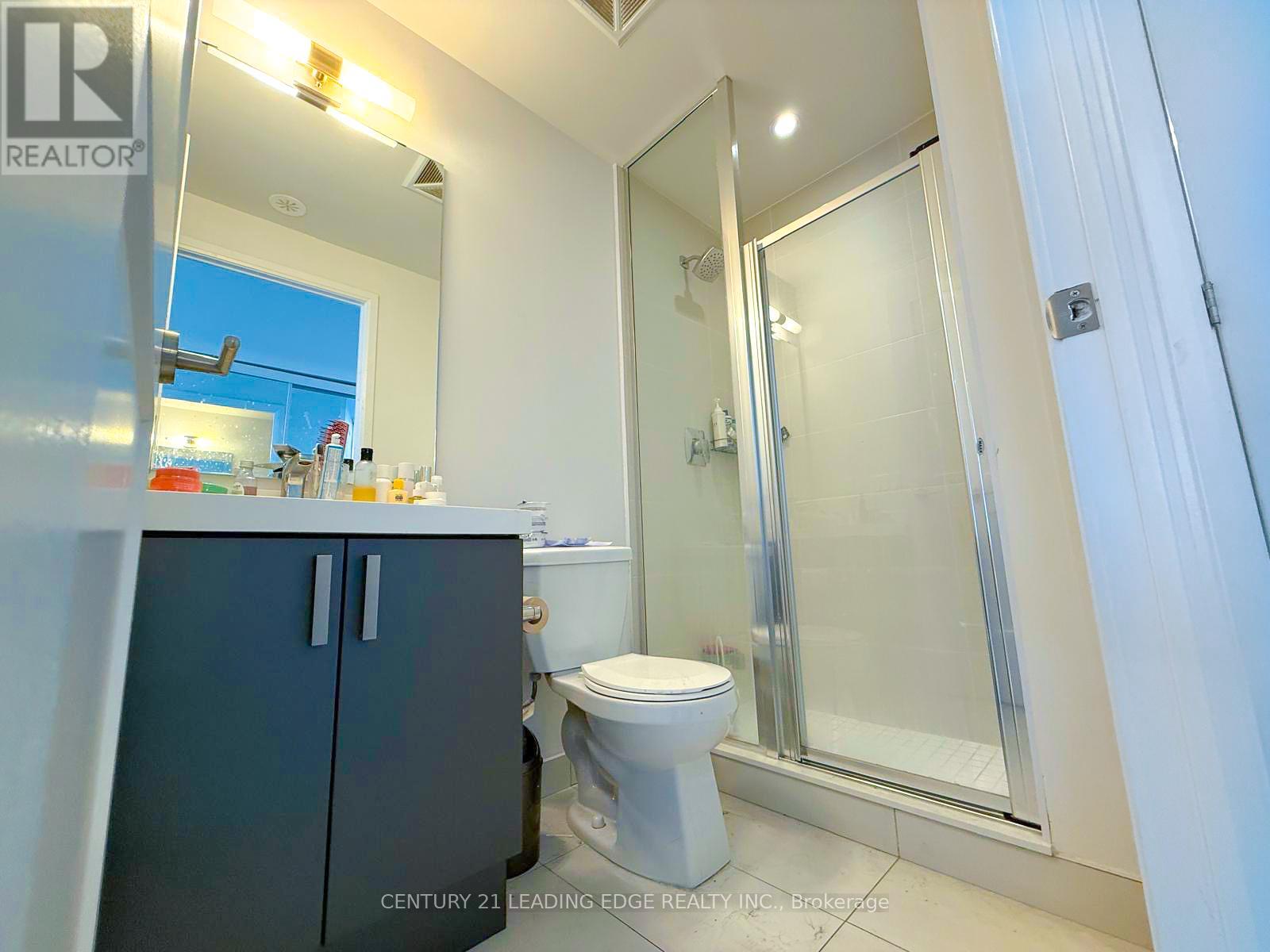 39 - 1050 Portage Parkway, Vaughan, Ontario  L4K 0K3 - Photo 4 - N12582064