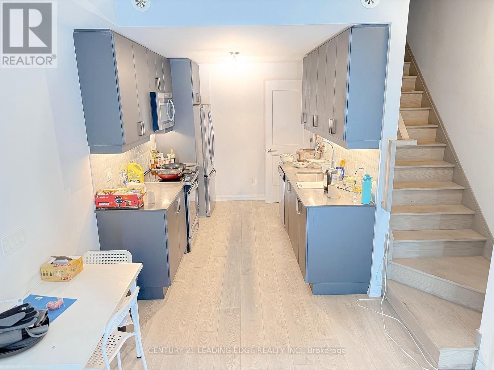 39 - 1050 Portage Parkway, Vaughan, Ontario  L4K 0K3 - Photo 7 - N12582064