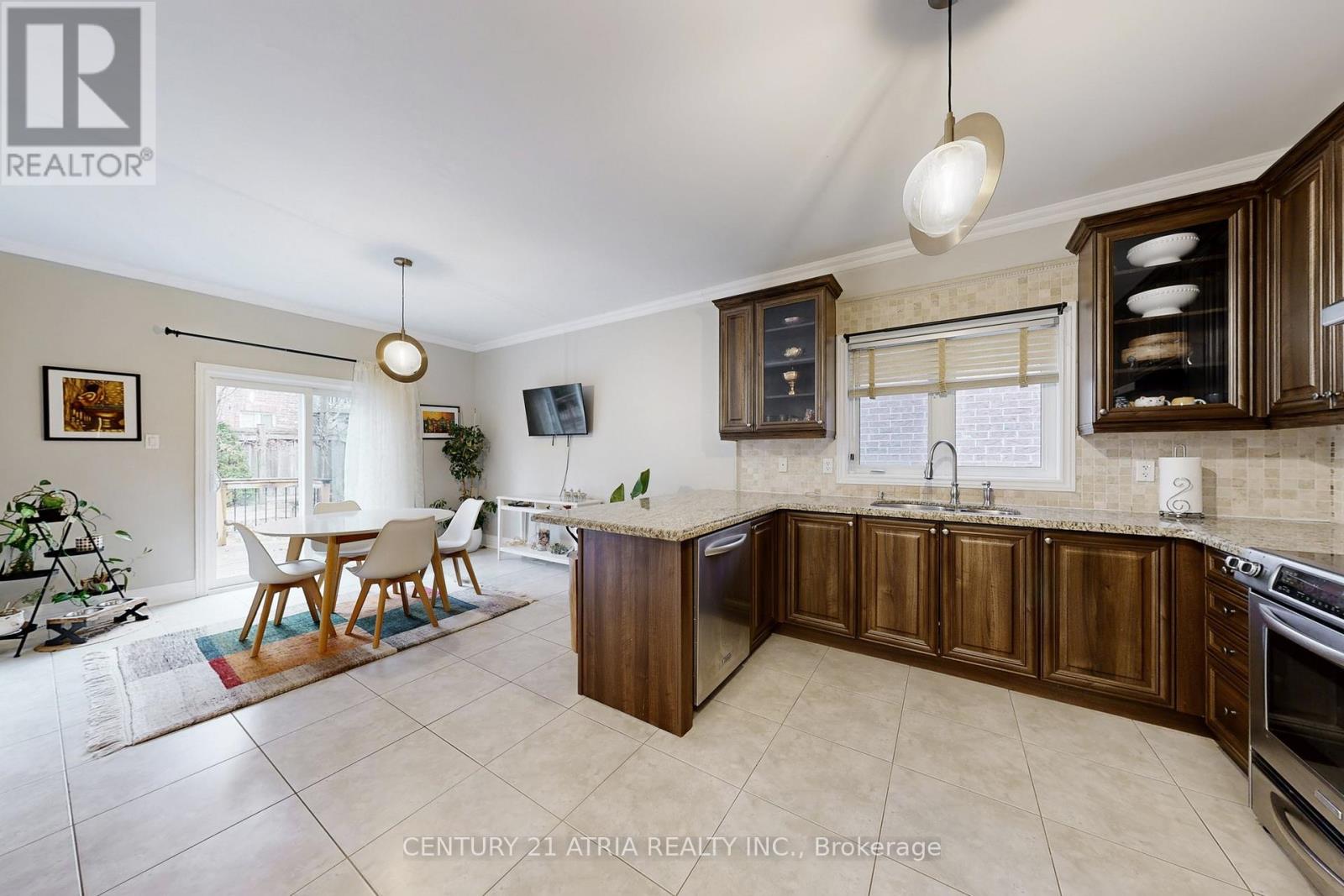 490 Kwapis Boulevard, Newmarket, Ontario  L3X 3K6 - Photo 12 - N12582128