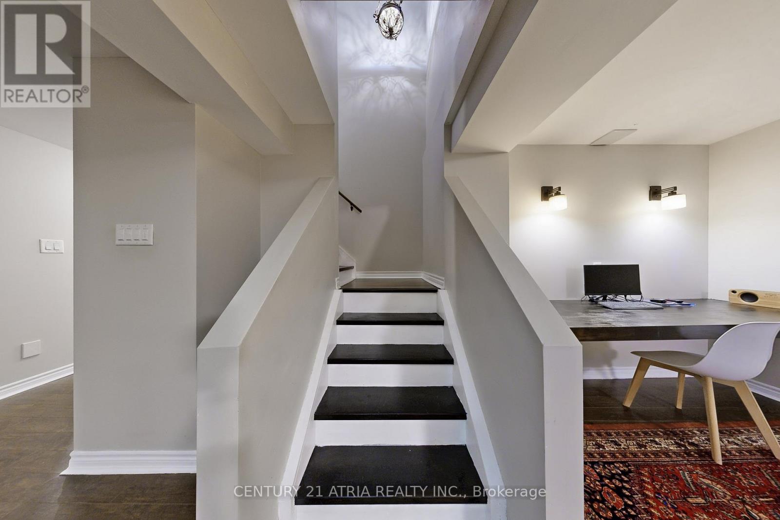 490 Kwapis Boulevard, Newmarket, Ontario  L3X 3K6 - Photo 29 - N12582128