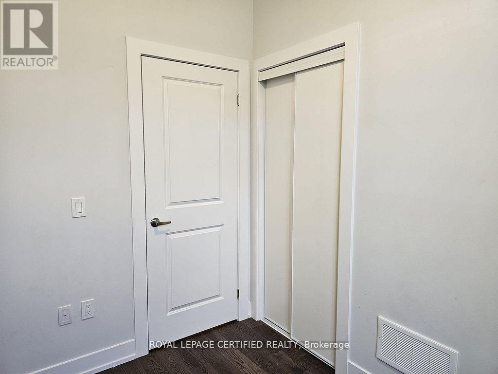 L115 - 9560 Islington Avenue, Vaughan, Ontario  L4H 5E8 - Photo 13 - N12582172