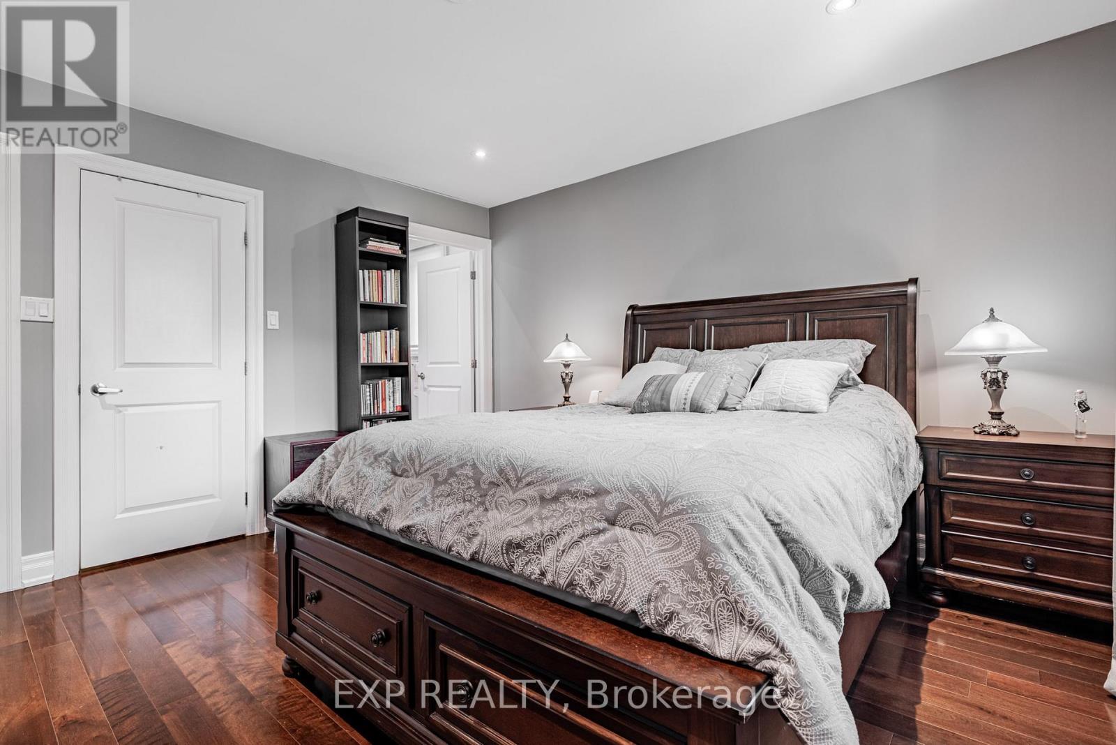 203 Centre Street W, Richmond Hill, Ontario  L4C 3P9 - Photo 13 - N12582178