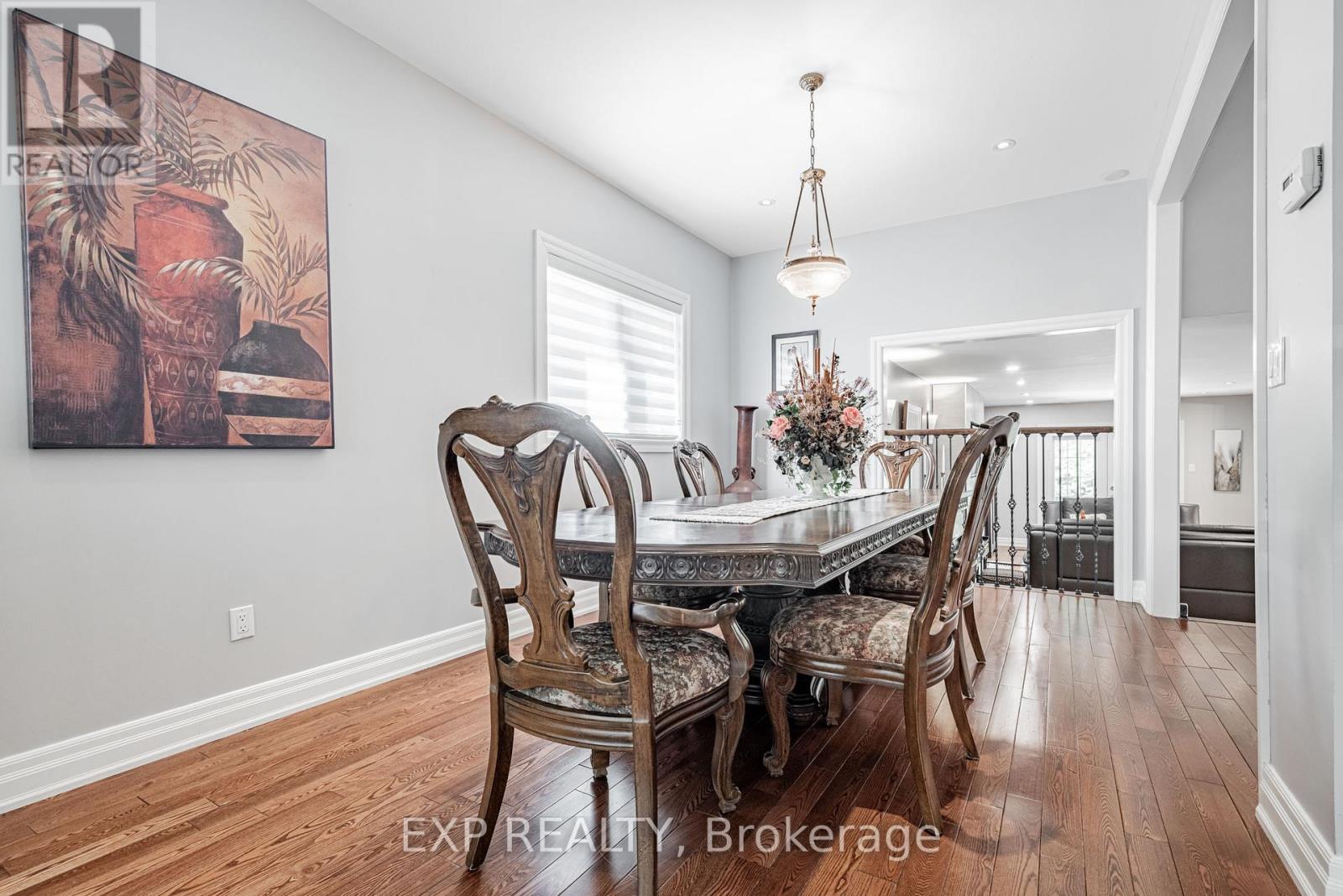 203 Centre Street W, Richmond Hill, Ontario  L4C 3P9 - Photo 5 - N12582178