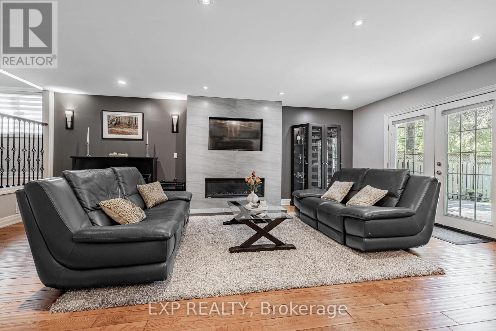 203 Centre Street W, Richmond Hill, Ontario  L4C 3P9 - Photo 9 - N12582178