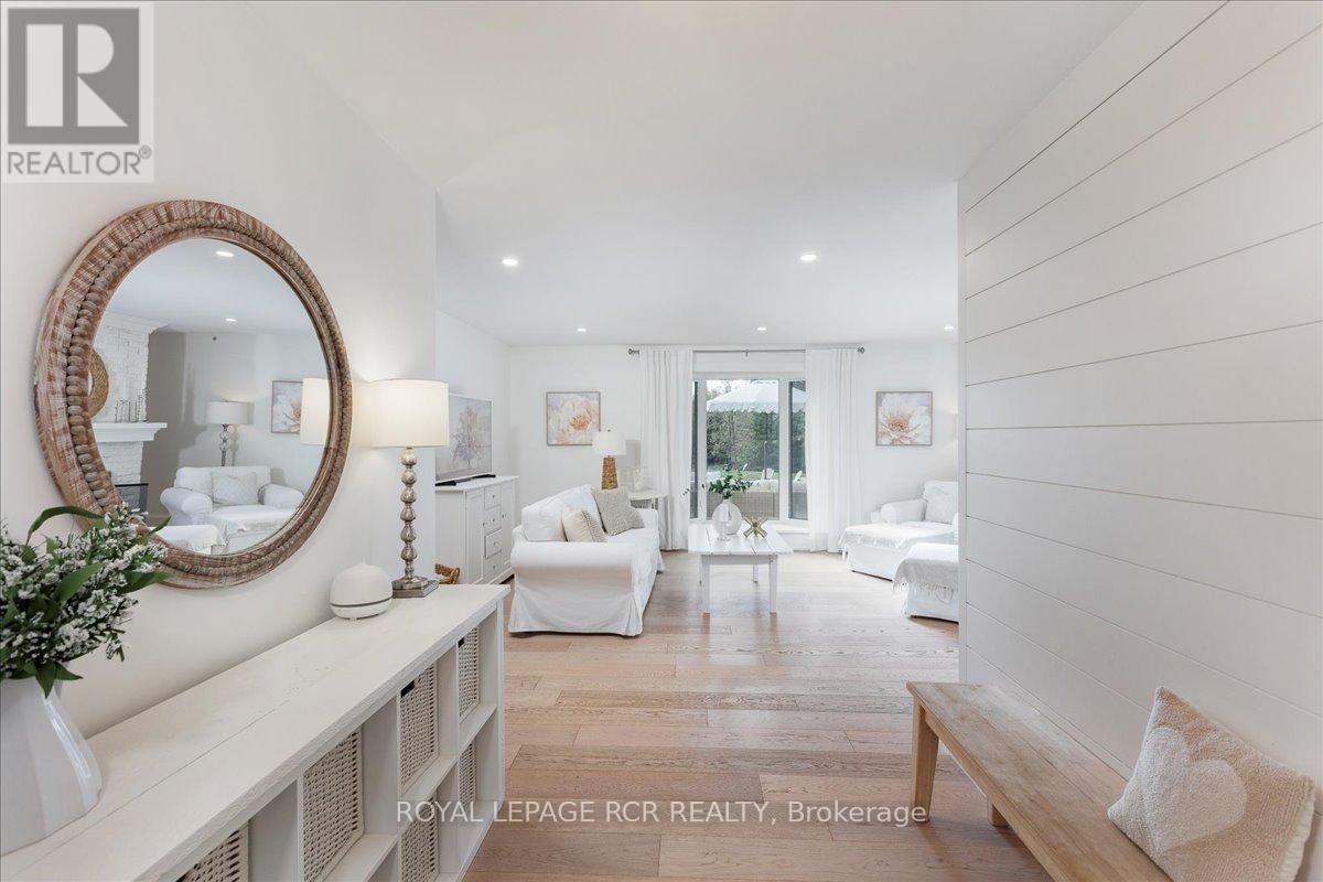 501 Samuel Harper Court, East Gwillimbury, Ontario  L0G 1M0 - Photo 6 - N12582182