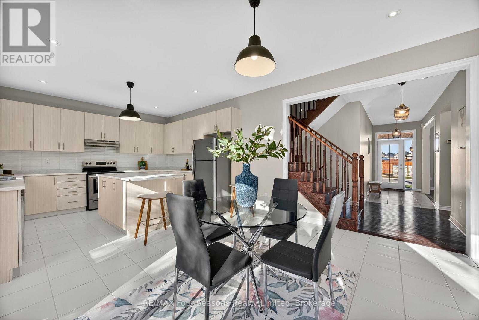 62 Kirby Avenue, Collingwood, Ontario  L9Y 3Y8 - Photo 11 - S12582244