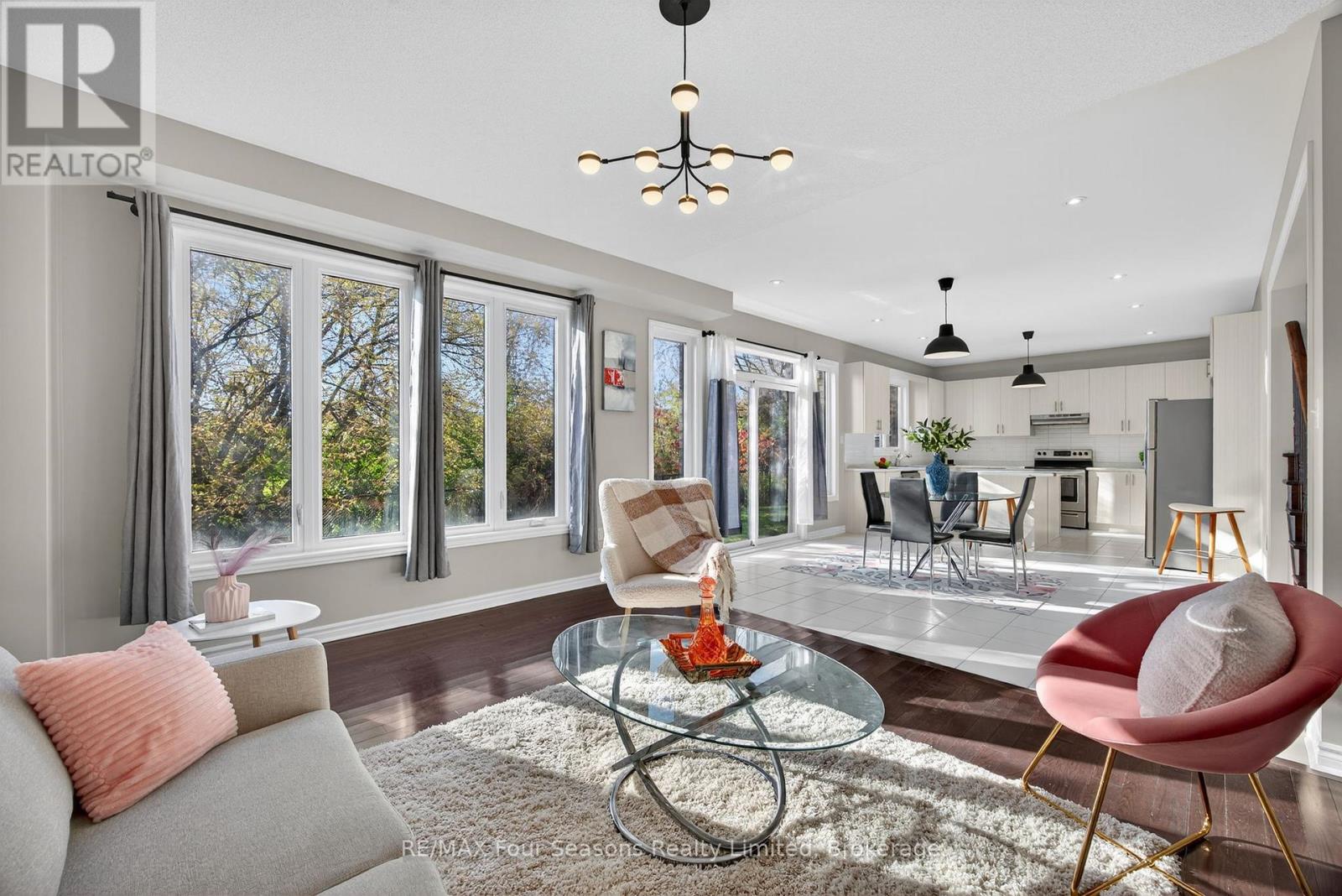 62 Kirby Avenue, Collingwood, Ontario  L9Y 3Y8 - Photo 3 - S12582244