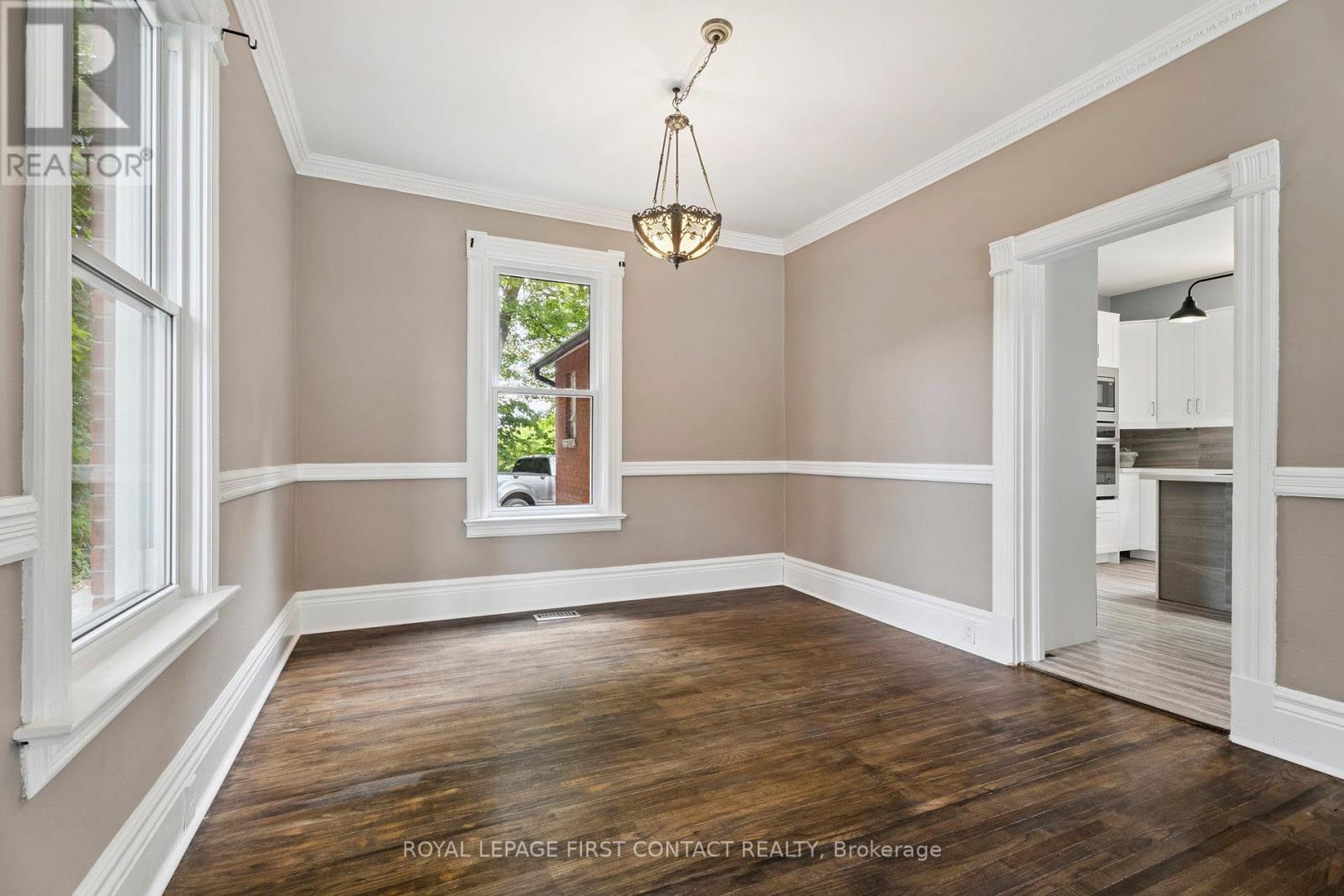 55 Burton Avenue, Barrie, Ontario  L4N 2R5 - Photo 6 - S12581966