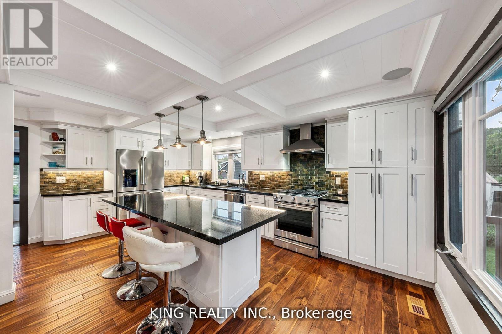 602 Champlain Road, Tiny, Ontario L9M 0C2 - Photo 12 - S12582010