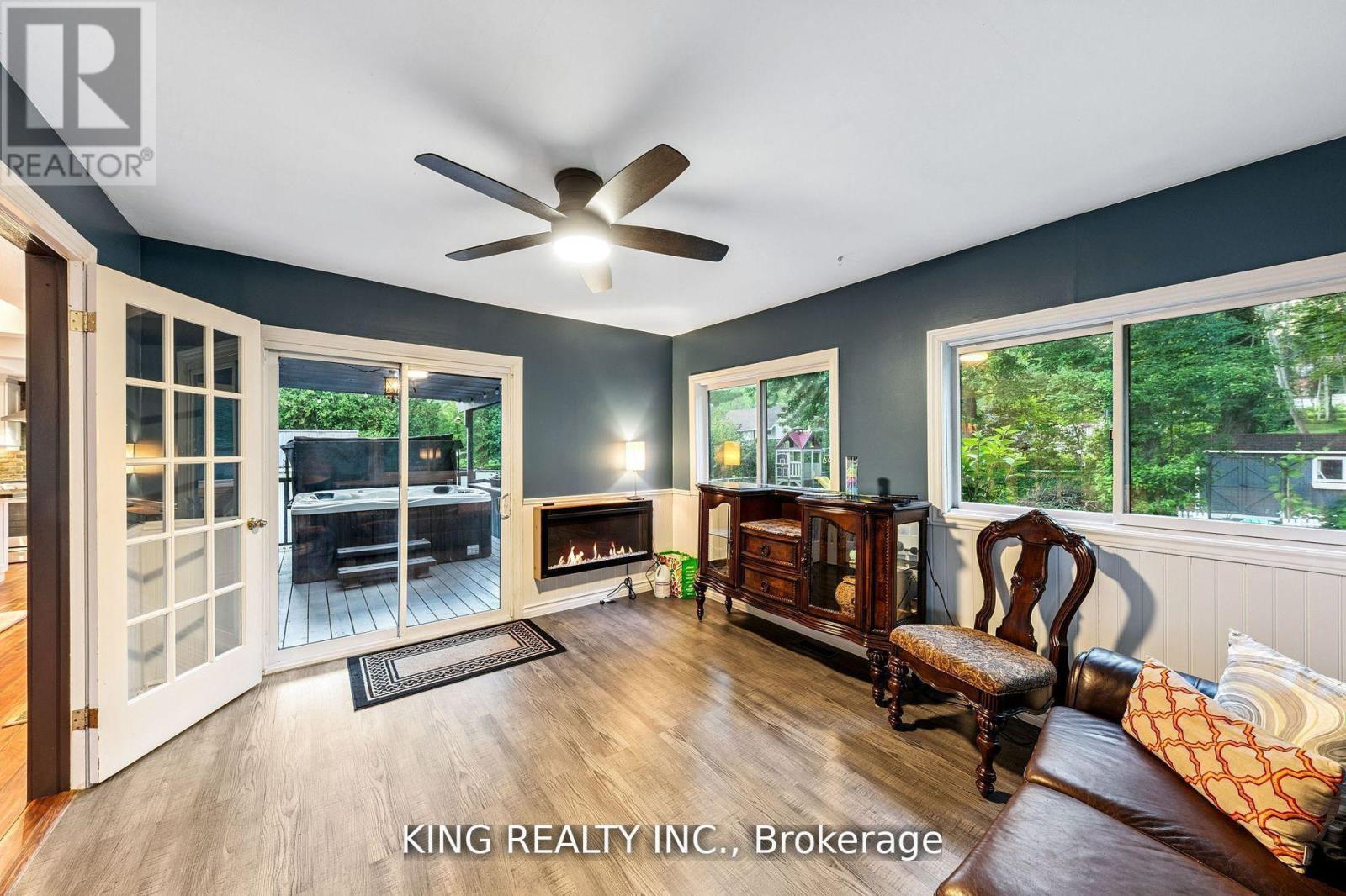 602 Champlain Road, Tiny, Ontario L9M 0C2 - Photo 17 - S12582010