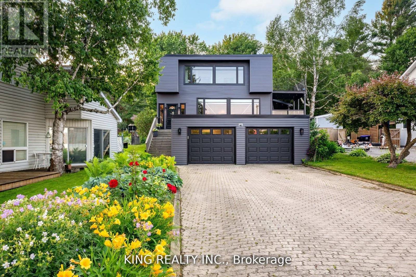 602 Champlain Road, Tiny, Ontario L9M 0C2 - Photo 2 - S12582010