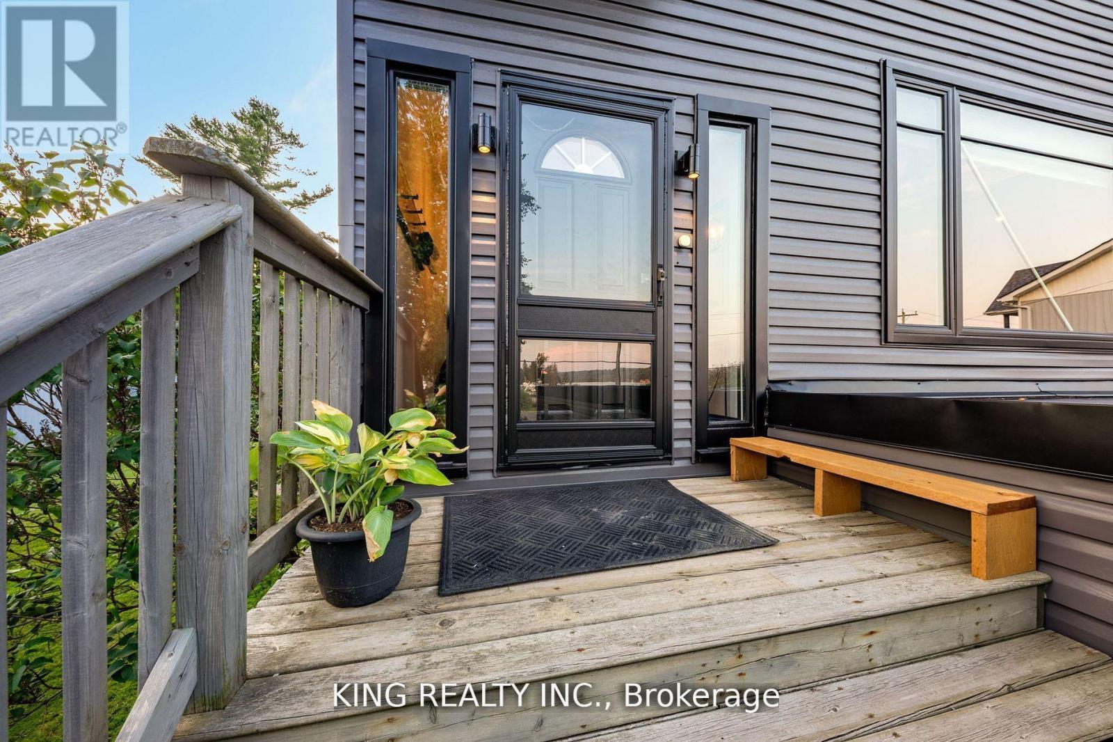 602 Champlain Road, Tiny, Ontario L9M 0C2 - Photo 5 - S12582010