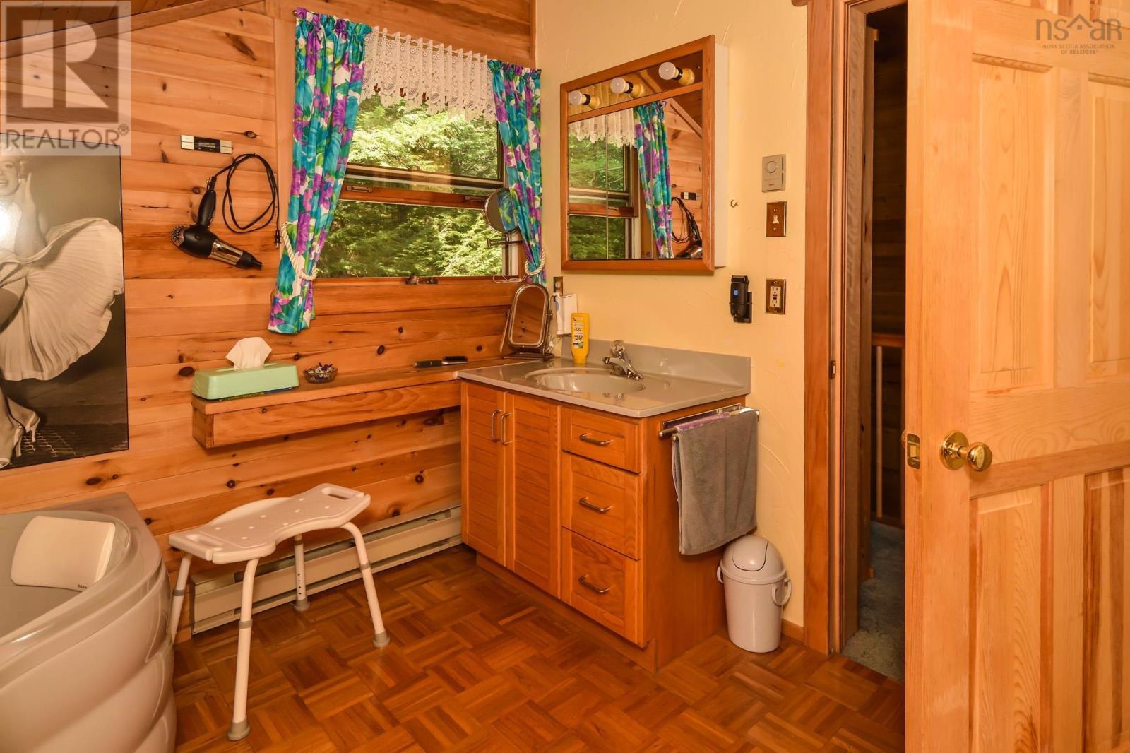 491 Peters Point Road, South Brookfield, Nova Scotia  B0T 1X0 - Photo 17 - 202528668