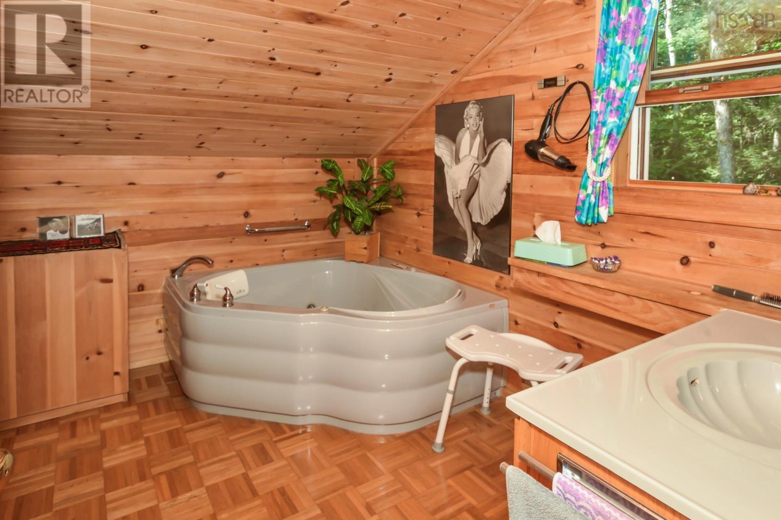 491 Peters Point Road, South Brookfield, Nova Scotia  B0T 1X0 - Photo 16 - 202528668