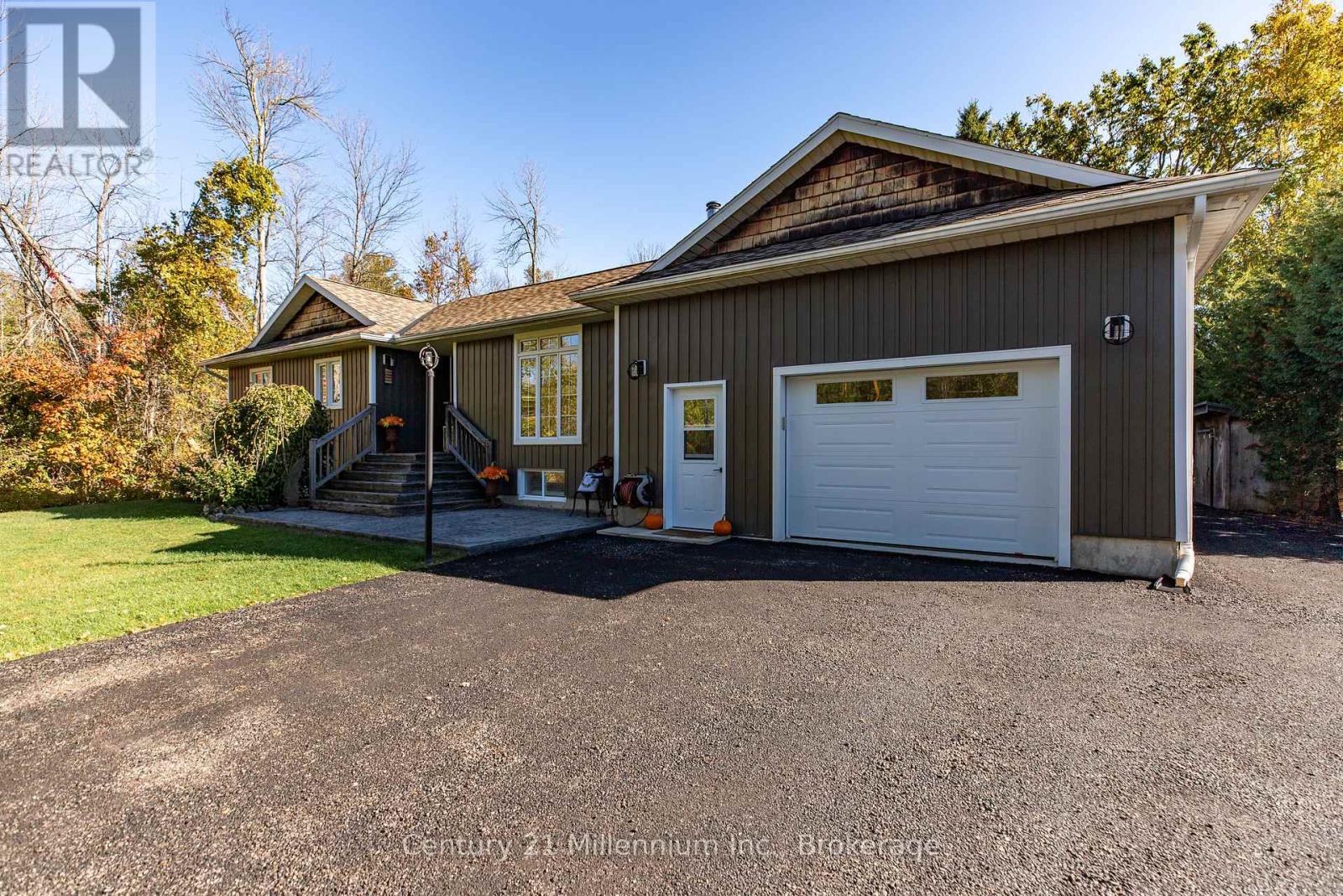 23 Pierce Street N, South Bruce Peninsula, Ontario  N0H 2T0 - Photo 3 - X12582230