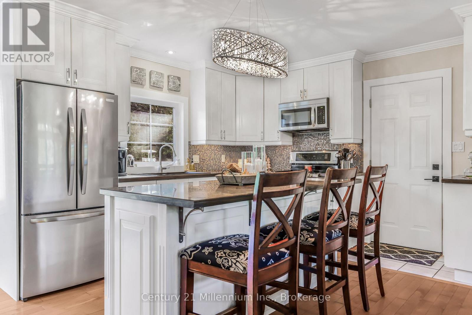 23 Pierce Street N, South Bruce Peninsula, Ontario  N0H 2T0 - Photo 32 - X12582230