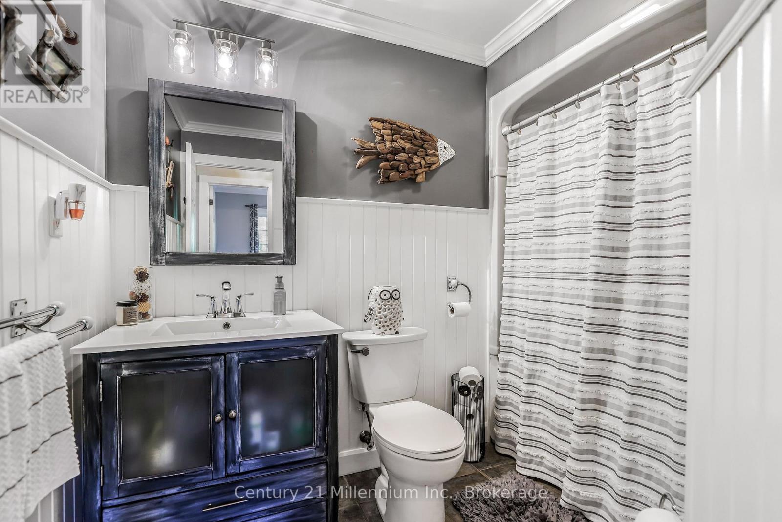 23 Pierce Street N, South Bruce Peninsula, Ontario  N0H 2T0 - Photo 38 - X12582230