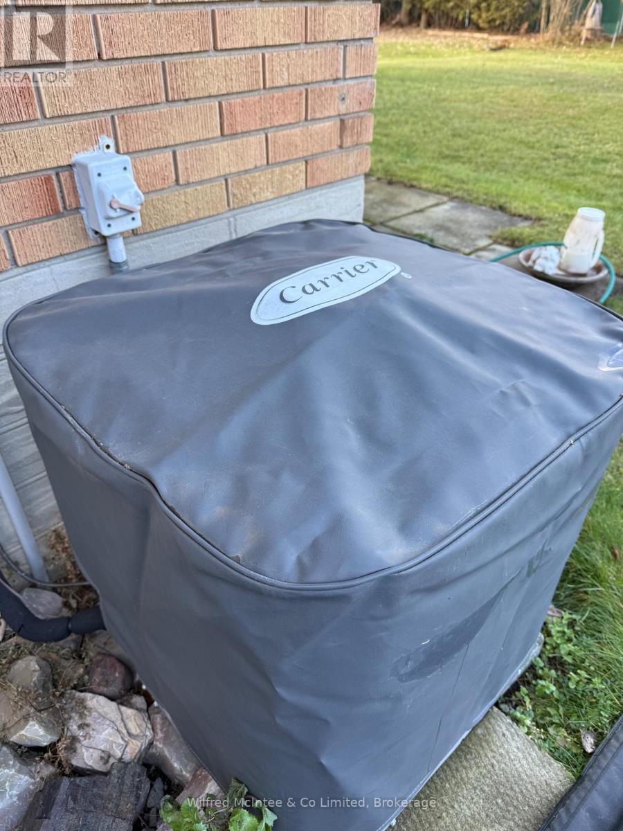 506 14th Street, Hanover, Ontario N4N 1Z9 - Photo 12 - X12582272