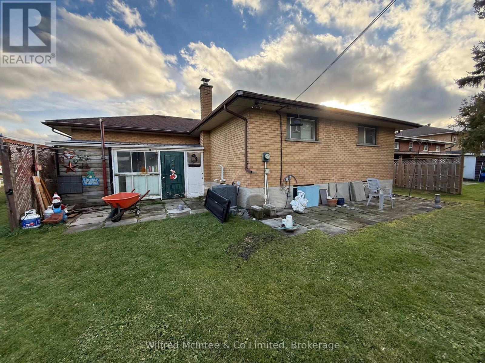 506 14th Street, Hanover, Ontario N4N 1Z9 - Photo 8 - X12582272