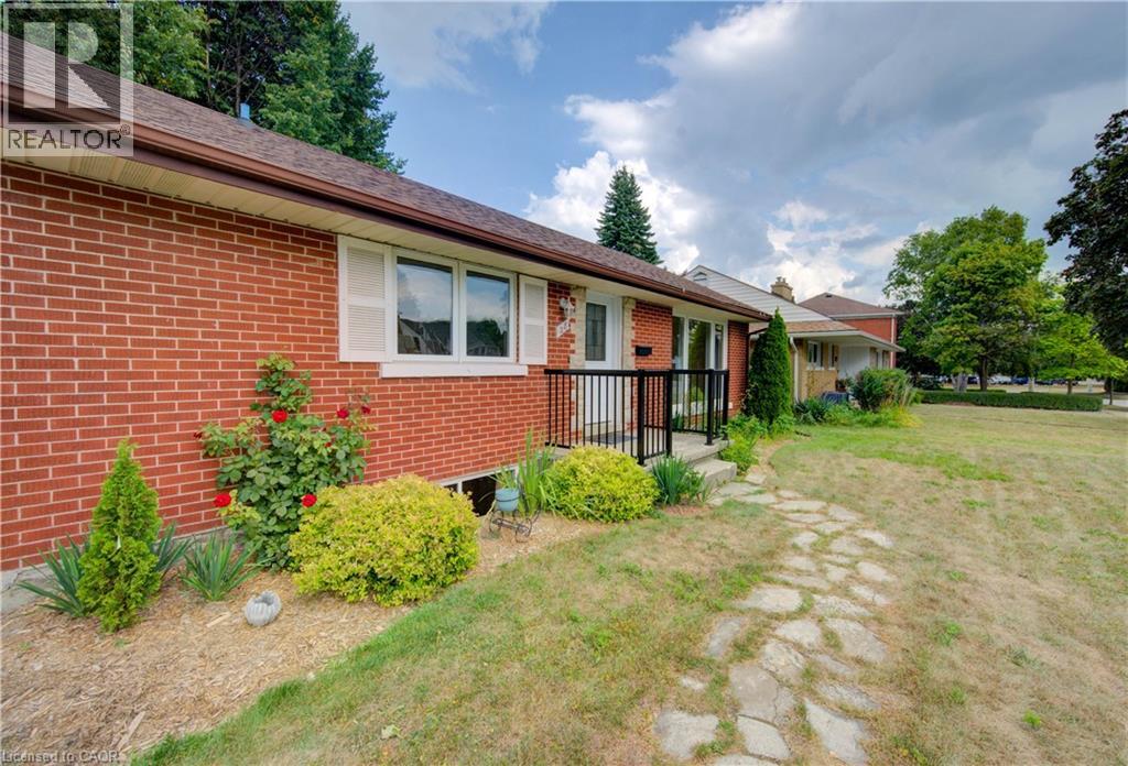 28 Jack Avenue, Kitchener, Ontario  N2M 1Z8 - Photo 3 - 40785378