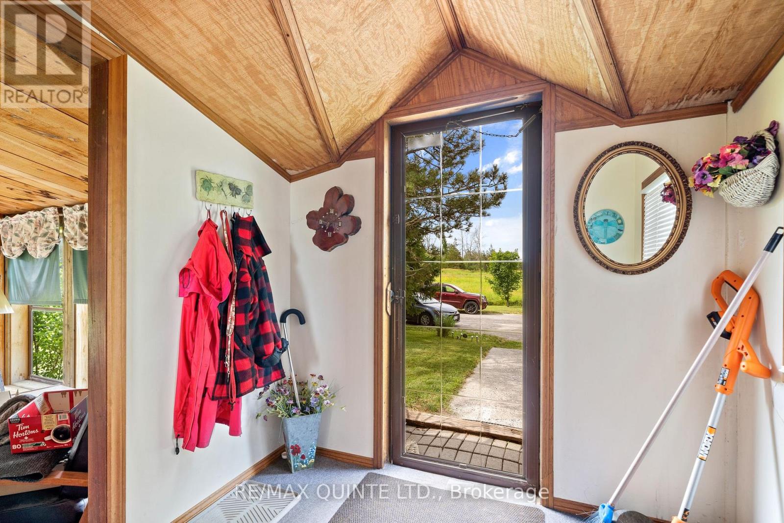 595 Elmbrook Road, Prince Edward County (Sophiasburg Ward), Ontario  K0K 2T0 - Photo 5 - X12582234