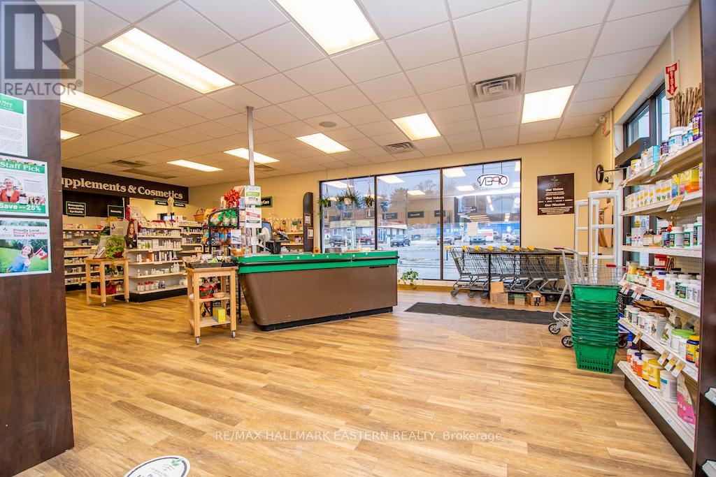 904 Water Street, Peterborough (Northcrest Ward 5), Ontario  K9H 3P3 - Photo 7 - X12582310