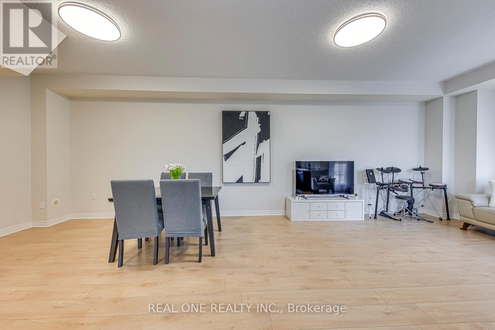 75 - 2435 Greenwich Drive, Oakville, Ontario  L6M 0S4 - Photo 10 - W12582054