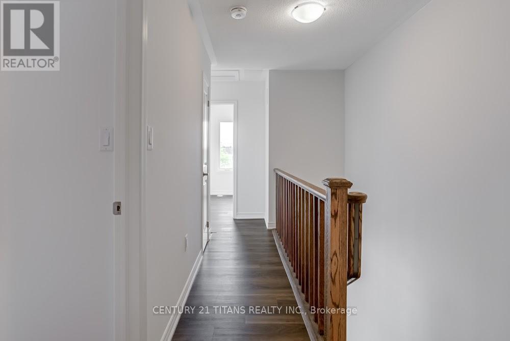 93 Rockface Trail, Caledon, Ontario  L7C 4P1 - Photo 14 - W12582088