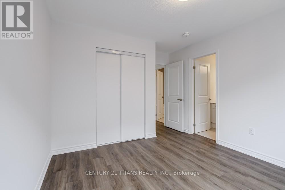 93 Rockface Trail, Caledon, Ontario  L7C 4P1 - Photo 19 - W12582088