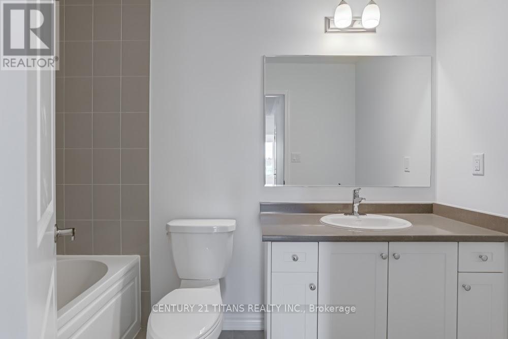 93 Rockface Trail, Caledon, Ontario  L7C 4P1 - Photo 22 - W12582088