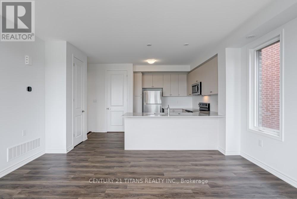 93 Rockface Trail, Caledon, Ontario  L7C 4P1 - Photo 5 - W12582088