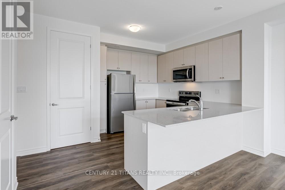 93 Rockface Trail, Caledon, Ontario  L7C 4P1 - Photo 6 - W12582088