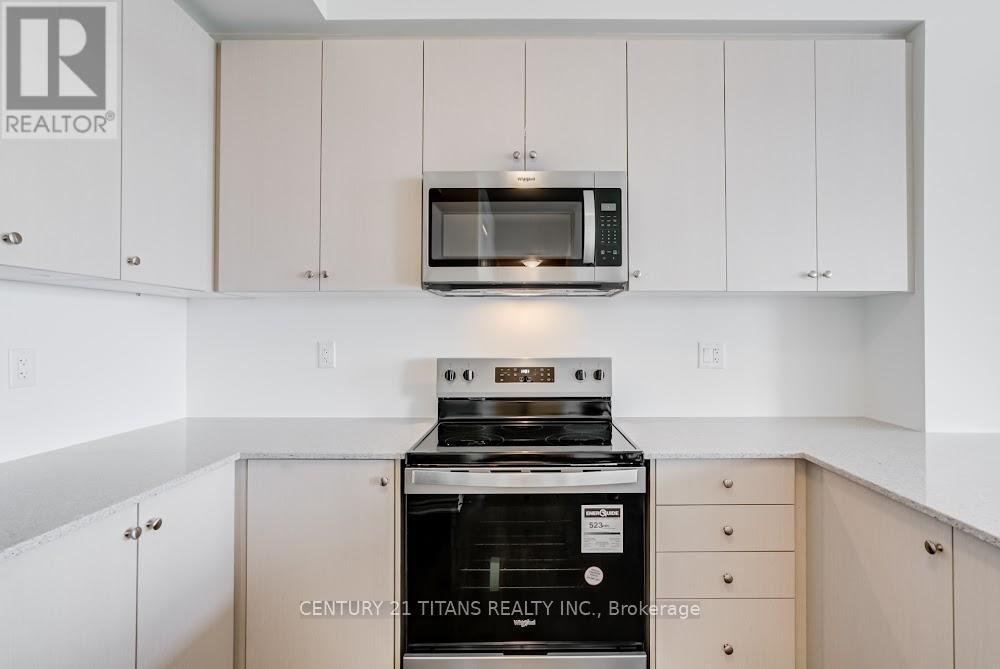 93 Rockface Trail, Caledon, Ontario  L7C 4P1 - Photo 7 - W12582088