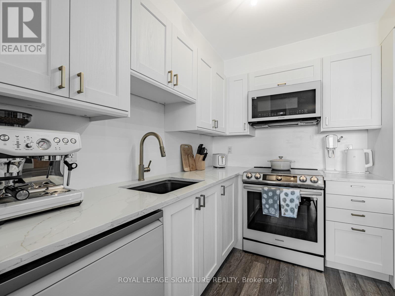 1817 - 185 Legion Road N, Toronto, Ontario  M8Y 0A1 - Photo 5 - W12582188