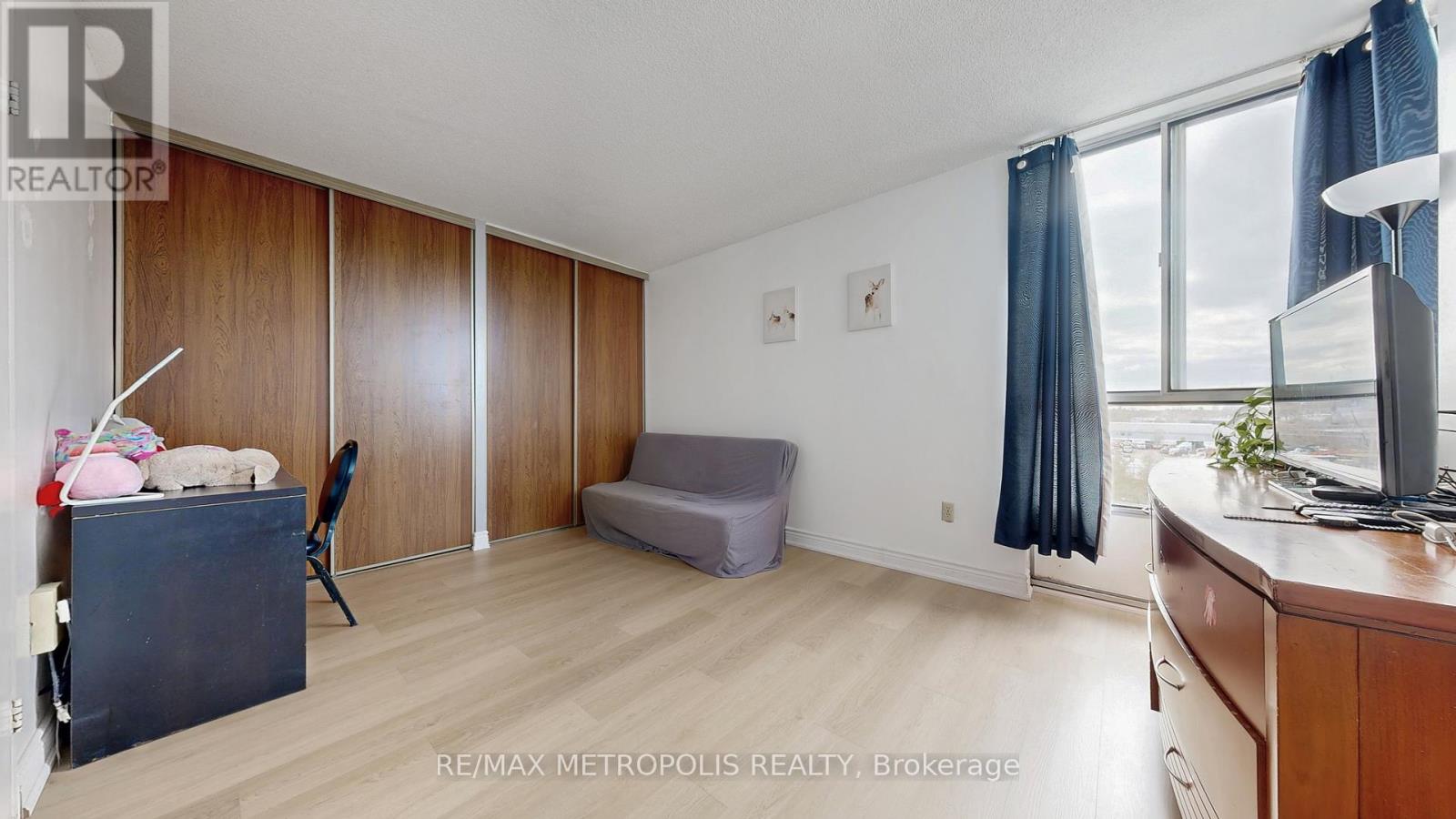 713 - 10 Martha Eaton Way, Toronto, Ontario  M6M 5B3 - Photo 14 - W12582194