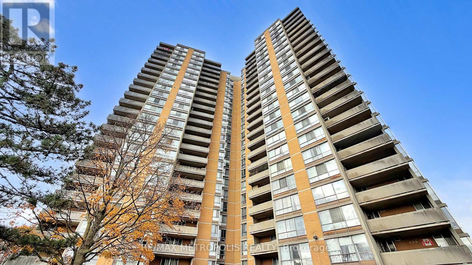 713 - 10 Martha Eaton Way, Toronto, Ontario  M6M 5B3 - Photo 2 - W12582194