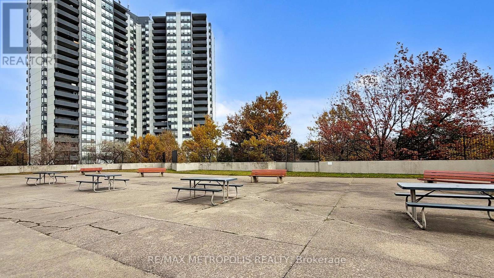 713 - 10 Martha Eaton Way, Toronto, Ontario  M6M 5B3 - Photo 32 - W12582194