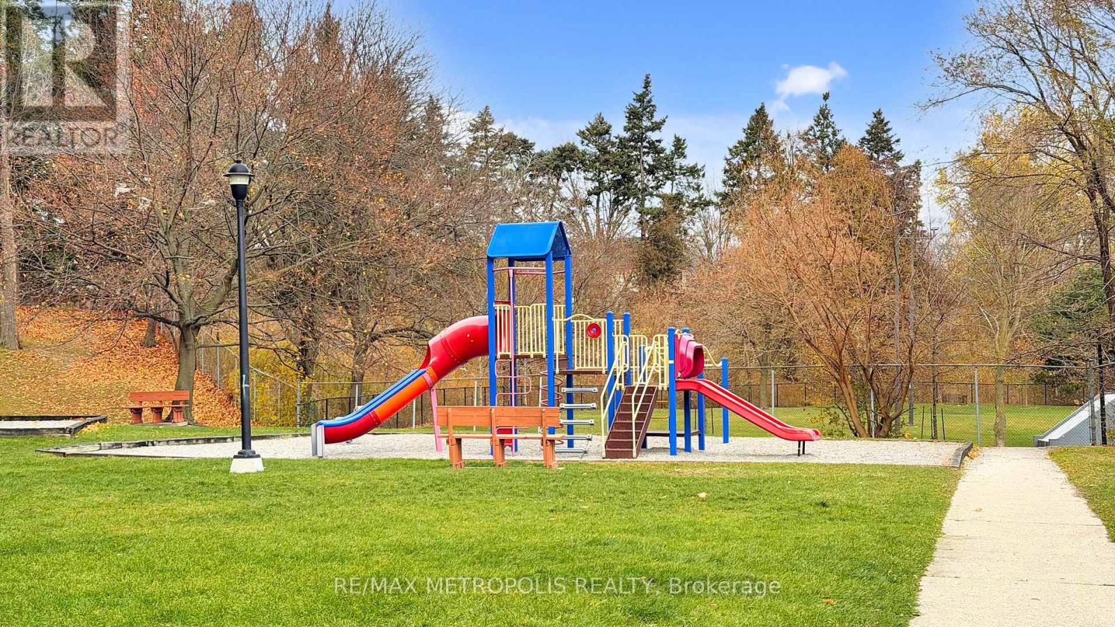 713 - 10 Martha Eaton Way, Toronto, Ontario  M6M 5B3 - Photo 33 - W12582194