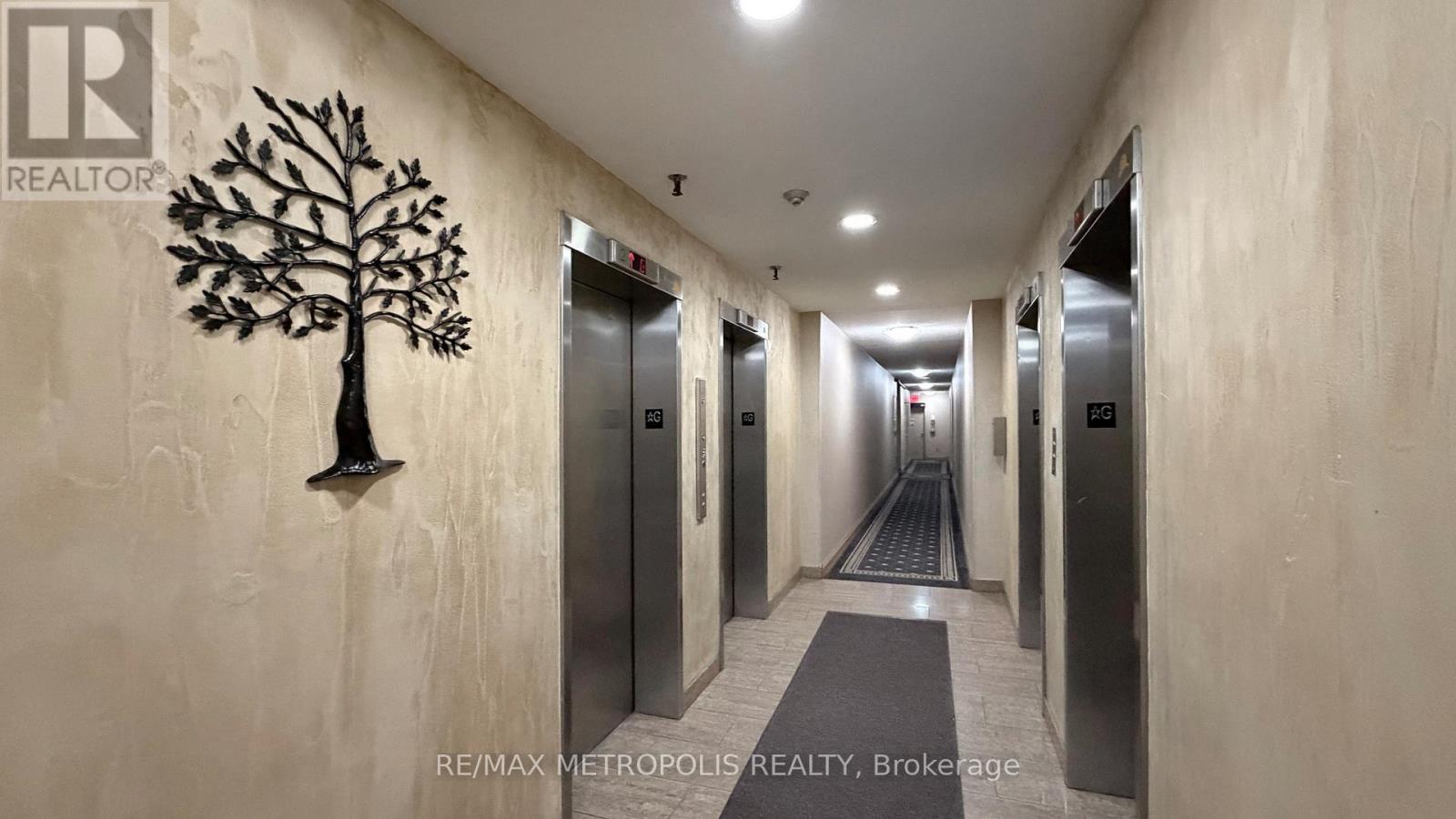 713 - 10 Martha Eaton Way, Toronto, Ontario  M6M 5B3 - Photo 35 - W12582194