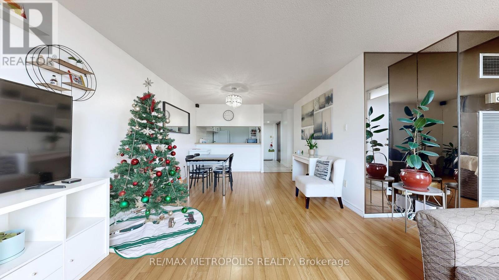 713 - 10 Martha Eaton Way, Toronto, Ontario  M6M 5B3 - Photo 39 - W12582194