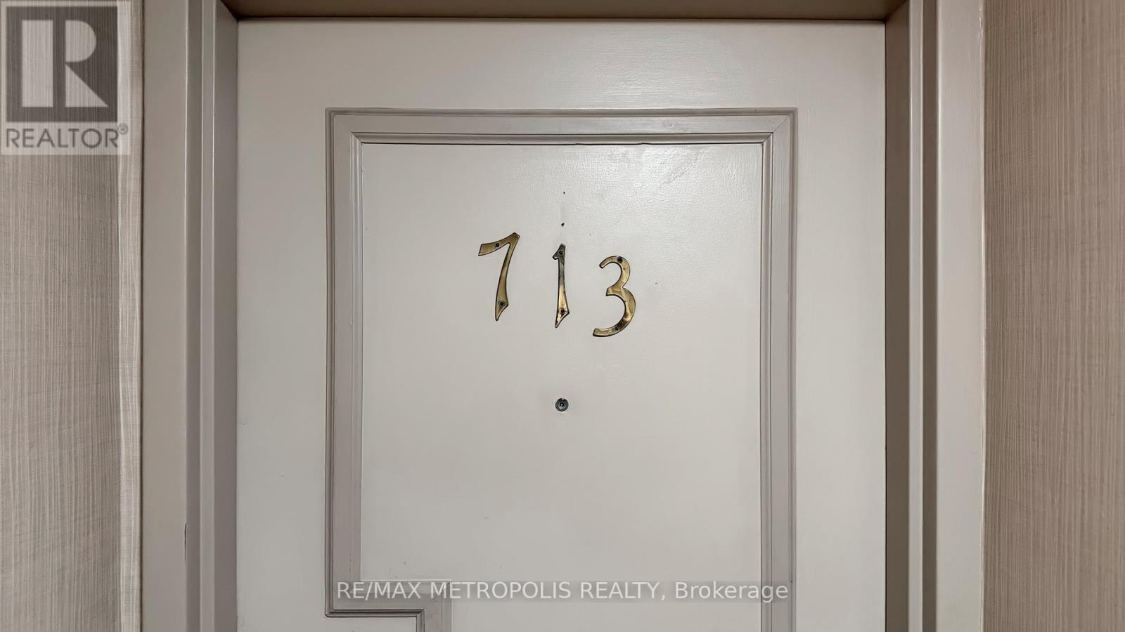 713 - 10 Martha Eaton Way, Toronto, Ontario  M6M 5B3 - Photo 5 - W12582194