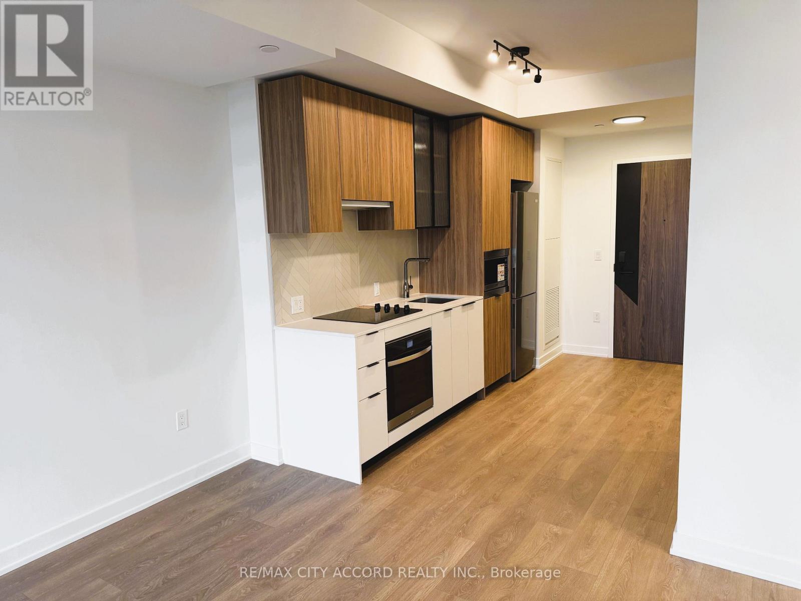 704 - 1037 The Queensway, Toronto, Ontario  M8Z 6C7 - Photo 13 - W12582198