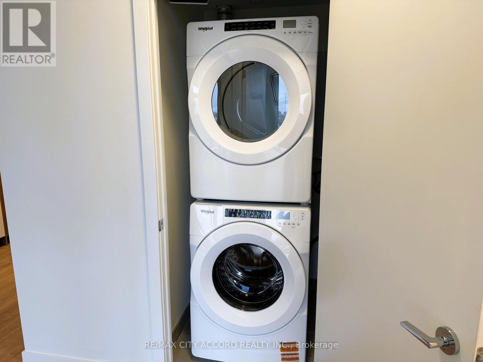 704 - 1037 The Queensway, Toronto, Ontario  M8Z 6C7 - Photo 5 - W12582198