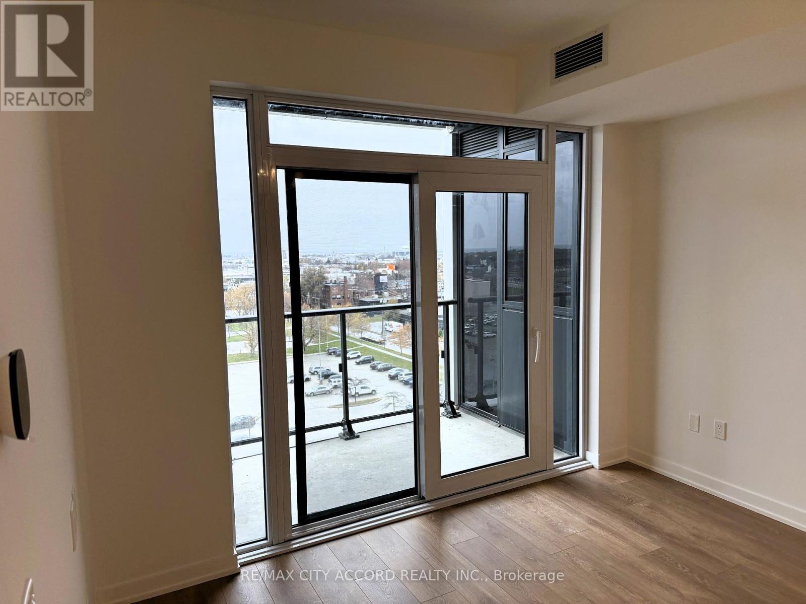 704 - 1037 The Queensway, Toronto, Ontario  M8Z 6C7 - Photo 6 - W12582198