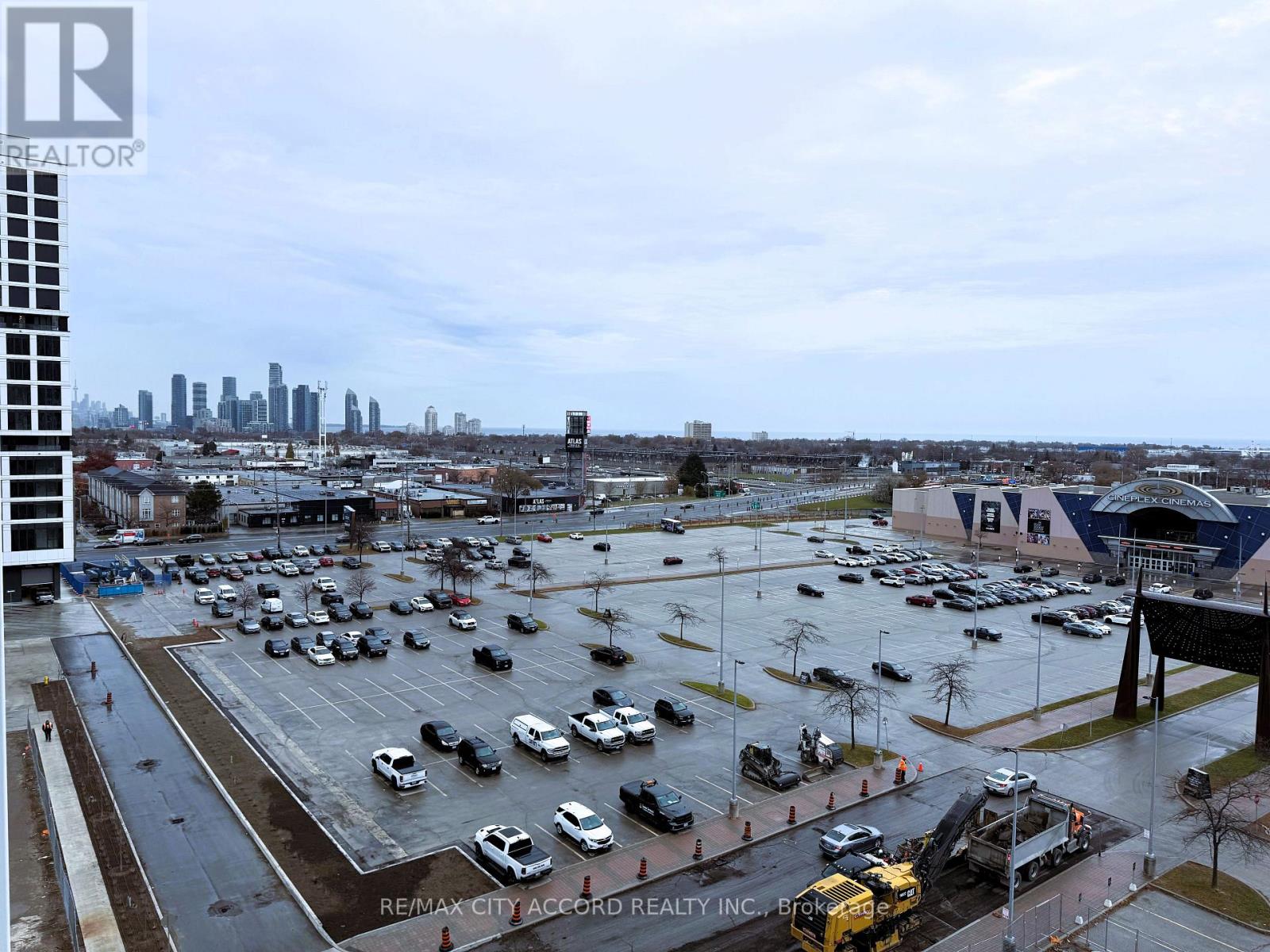 704 - 1037 The Queensway, Toronto, Ontario  M8Z 6C7 - Photo 9 - W12582198