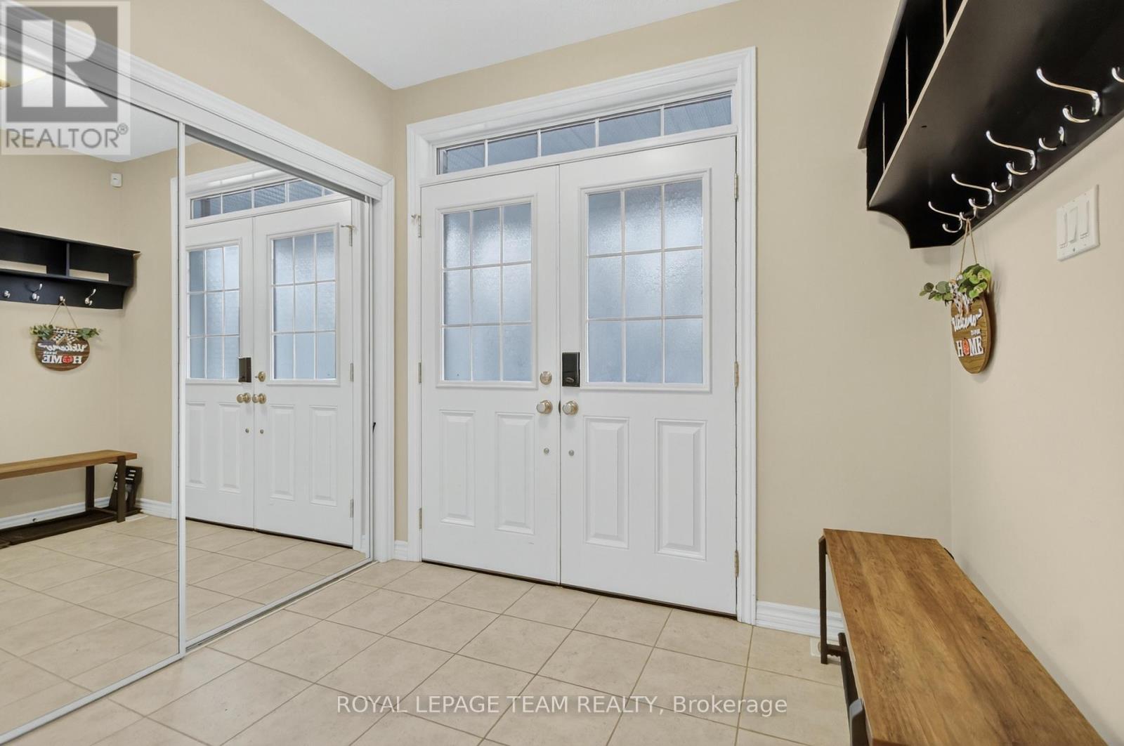 317 Gallantry Way, Ottawa, Ontario  K2S 0P8 - Photo 3 - X12582280